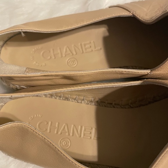 Chanel Espadrilles Lambskin
Beige & Black - Picture 6 of 7